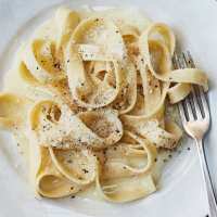 Fettuccine Alfredo recipe photo